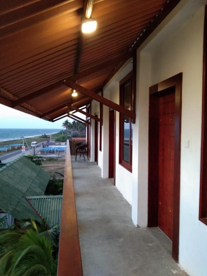 Hi Win Hotel Chilaw Exterior photo